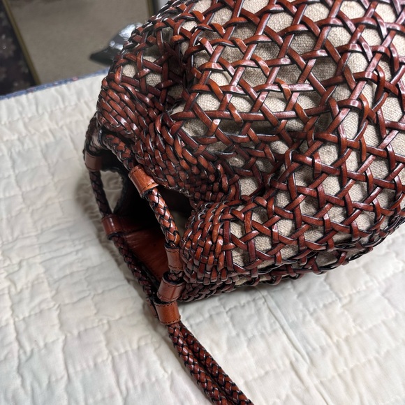 Vintage Talbots Woven Leather Bucket Bag - Picture 4 of 15